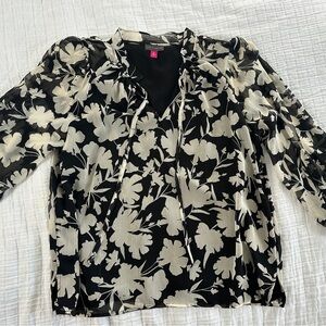 Vince Camuto Black and Cream Abstract Blouse